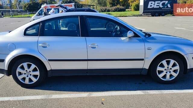 Сірий Фольксваген Пассат, об'ємом двигуна 1.6 л та пробігом 250 тис. км за 4400 $, фото 8 на Automoto.ua