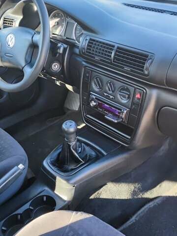 Сірий Фольксваген Пассат, об'ємом двигуна 1.6 л та пробігом 250 тис. км за 4400 $, фото 34 на Automoto.ua