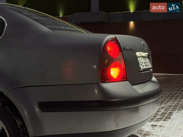 Серый Фольксваген Пассат, объемом двигателя 1.9 л и пробегом 514 тыс. км за 3000 $, фото 5 на Automoto.ua