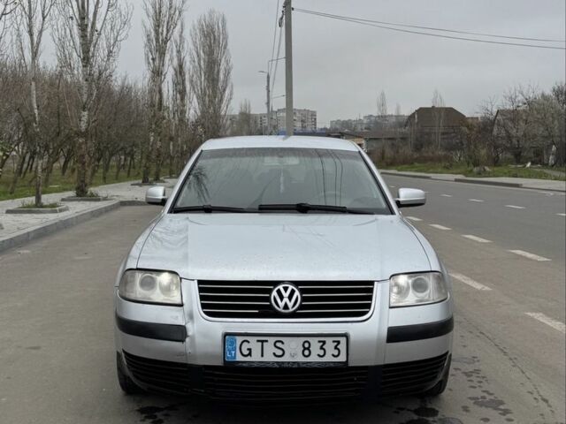 Серый Фольксваген Пассат, объемом двигателя 1.9 л и пробегом 333 тыс. км за 2300 $, фото 2 на Automoto.ua