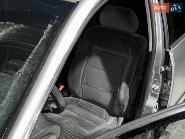 Серый Фольксваген Пассат, объемом двигателя 1.9 л и пробегом 514 тыс. км за 3000 $, фото 12 на Automoto.ua