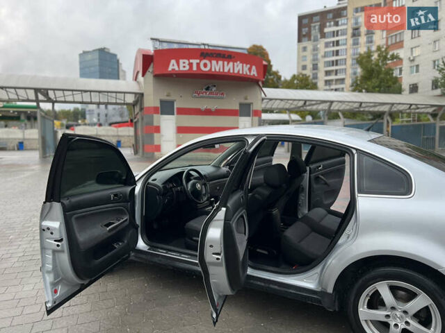 Сірий Фольксваген Пассат, об'ємом двигуна 1.6 л та пробігом 276 тис. км за 4199 $, фото 95 на Automoto.ua