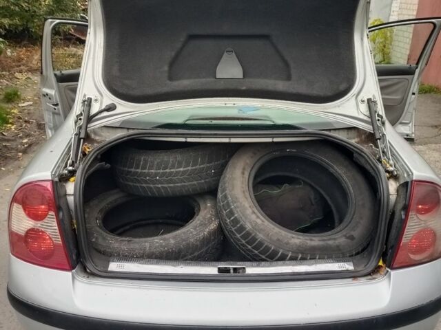 Серый Фольксваген Пассат, объемом двигателя 0 л и пробегом 245 тыс. км за 1950 $, фото 7 на Automoto.ua