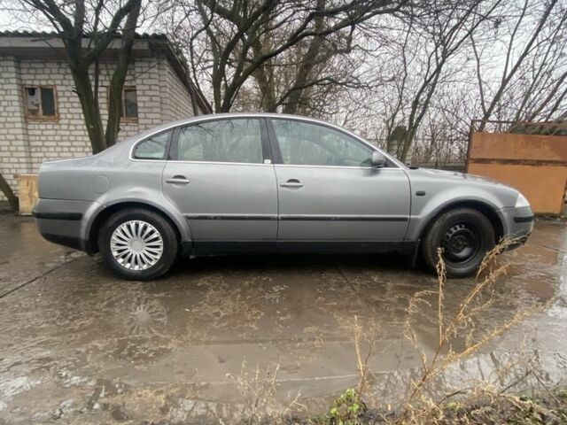 Серый Фольксваген Пассат, объемом двигателя 1.9 л и пробегом 446 тыс. км за 1400 $, фото 6 на Automoto.ua