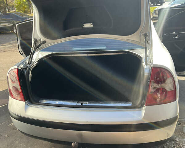 Серый Фольксваген Пассат, объемом двигателя 2 л и пробегом 210 тыс. км за 4800 $, фото 23 на Automoto.ua