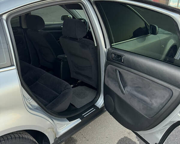 Сірий Фольксваген Пассат, об'ємом двигуна 1.98 л та пробігом 220 тис. км за 5000 $, фото 21 на Automoto.ua