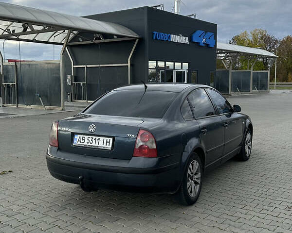 Серый Фольксваген Пассат, объемом двигателя 1.9 л и пробегом 332 тыс. км за 4350 $, фото 4 на Automoto.ua