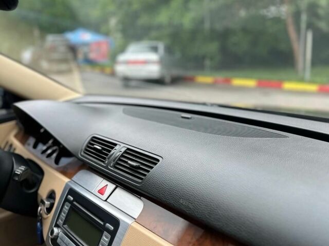 Серый Фольксваген Пассат, объемом двигателя 1.9 л и пробегом 335 тыс. км за 5500 $, фото 16 на Automoto.ua