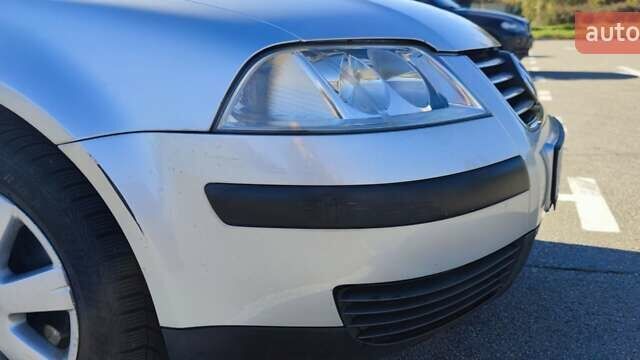 Сірий Фольксваген Пассат, об'ємом двигуна 1.6 л та пробігом 250 тис. км за 4400 $, фото 27 на Automoto.ua