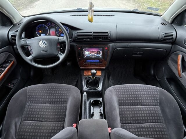 Серый Фольксваген Пассат, объемом двигателя 1.9 л и пробегом 300 тыс. км за 2100 $, фото 8 на Automoto.ua