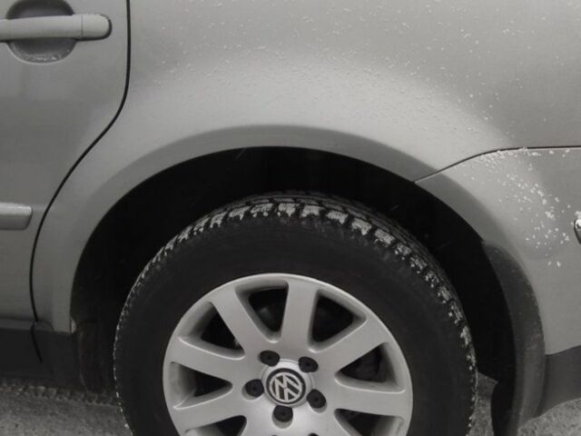 Сірий Фольксваген Пассат, об'ємом двигуна 1.8 л та пробігом 220 тис. км за 5500 $, фото 6 на Automoto.ua