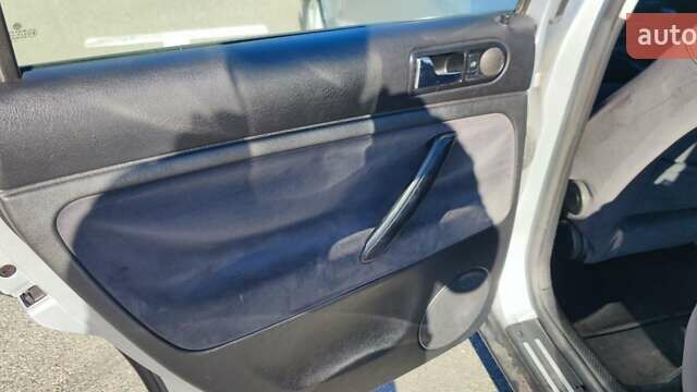 Сірий Фольксваген Пассат, об'ємом двигуна 1.6 л та пробігом 250 тис. км за 4400 $, фото 29 на Automoto.ua