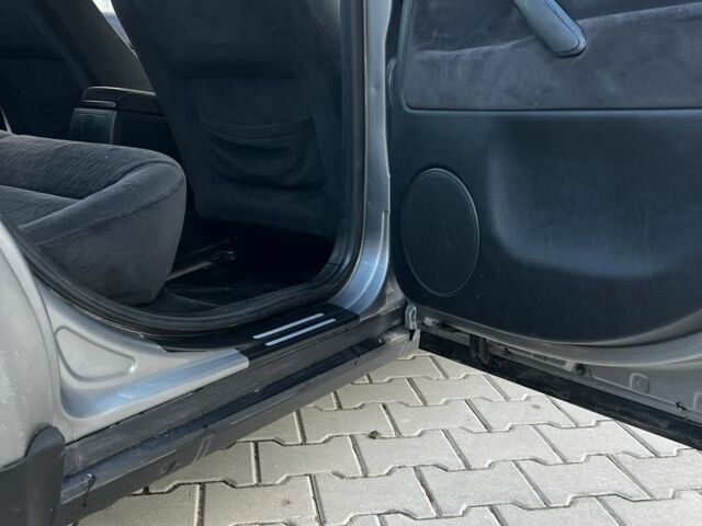 Серый Фольксваген Пассат, объемом двигателя 2 л и пробегом 328 тыс. км за 3100 $, фото 18 на Automoto.ua