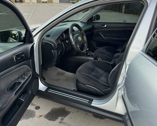 Сірий Фольксваген Пассат, об'ємом двигуна 1.98 л та пробігом 220 тис. км за 5000 $, фото 24 на Automoto.ua