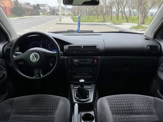 Серый Фольксваген Пассат, объемом двигателя 1.9 л и пробегом 333 тыс. км за 2300 $, фото 11 на Automoto.ua