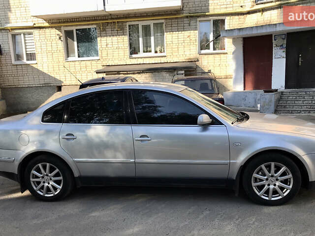 Серый Фольксваген Пассат, объемом двигателя 1.98 л и пробегом 355 тыс. км за 4000 $, фото 2 на Automoto.ua