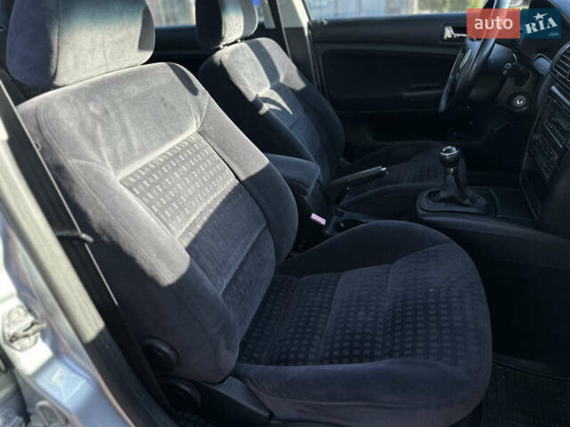 Серый Фольксваген Пассат, объемом двигателя 2 л и пробегом 256 тыс. км за 5600 $, фото 41 на Automoto.ua