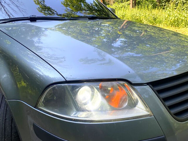 Сірий Фольксваген Пассат, об'ємом двигуна 1.8 л та пробігом 296 тис. км за 5700 $, фото 9 на Automoto.ua