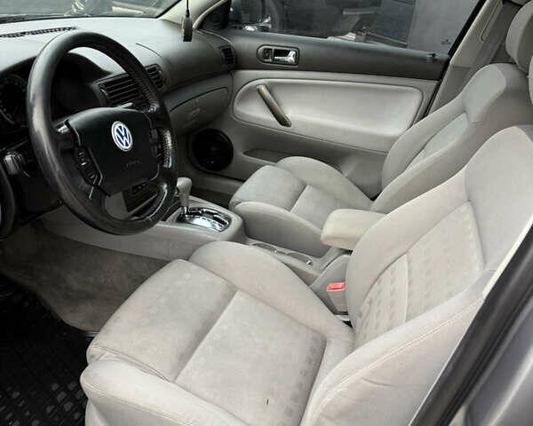 Сірий Фольксваген Пассат, об'ємом двигуна 1.9 л та пробігом 250 тис. км за 4500 $, фото 7 на Automoto.ua