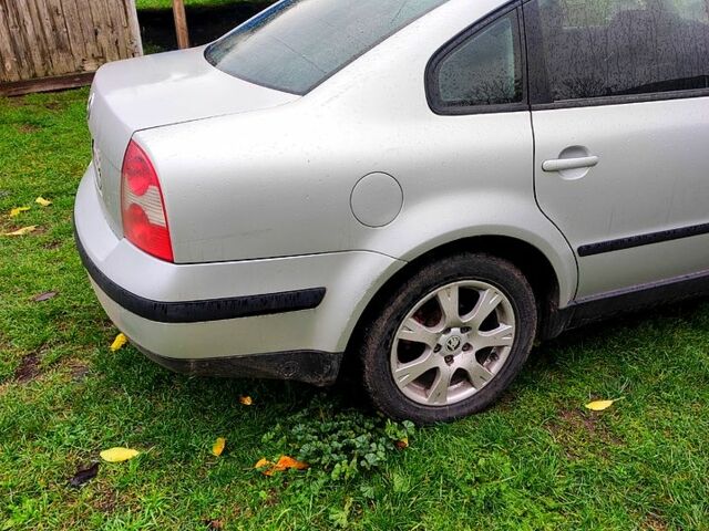 Серый Фольксваген Пассат, объемом двигателя 1.6 л и пробегом 351 тыс. км за 4500 $, фото 6 на Automoto.ua