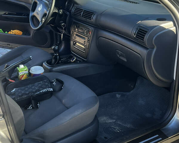 Сірий Фольксваген Пассат, об'ємом двигуна 1.6 л та пробігом 280 тис. км за 6300 $, фото 14 на Automoto.ua