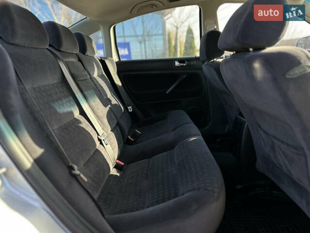 Серый Фольксваген Пассат, объемом двигателя 2 л и пробегом 256 тыс. км за 5600 $, фото 36 на Automoto.ua