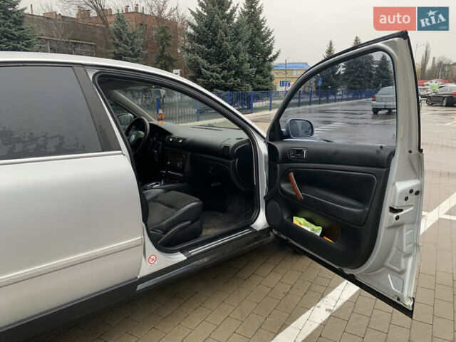 Серый Фольксваген Пассат, объемом двигателя 1.78 л и пробегом 210 тыс. км за 4400 $, фото 6 на Automoto.ua