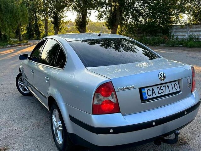 Серый Фольксваген Пассат, объемом двигателя 1.6 л и пробегом 206 тыс. км за 3800 $, фото 1 на Automoto.ua
