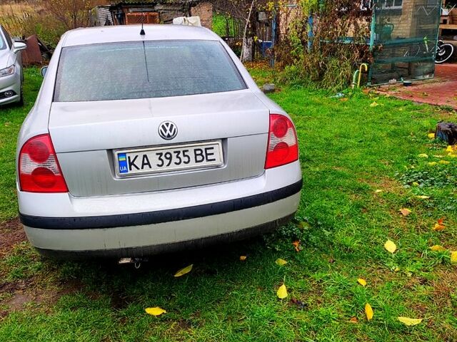 Серый Фольксваген Пассат, объемом двигателя 1.6 л и пробегом 351 тыс. км за 4500 $, фото 2 на Automoto.ua