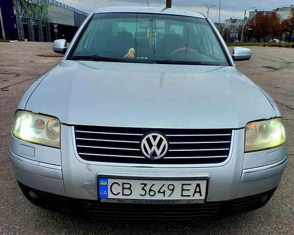 Серый Фольксваген Пассат, объемом двигателя 2.5 л и пробегом 424 тыс. км за 5150 $, фото 1 на Automoto.ua