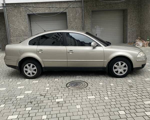 Серый Фольксваген Пассат, объемом двигателя 1.98 л и пробегом 269 тыс. км за 5700 $, фото 1 на Automoto.ua