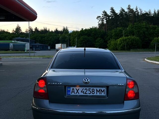 Сірий Фольксваген Пассат, об'ємом двигуна 1.8 л та пробігом 314 тис. км за 4600 $, фото 2 на Automoto.ua