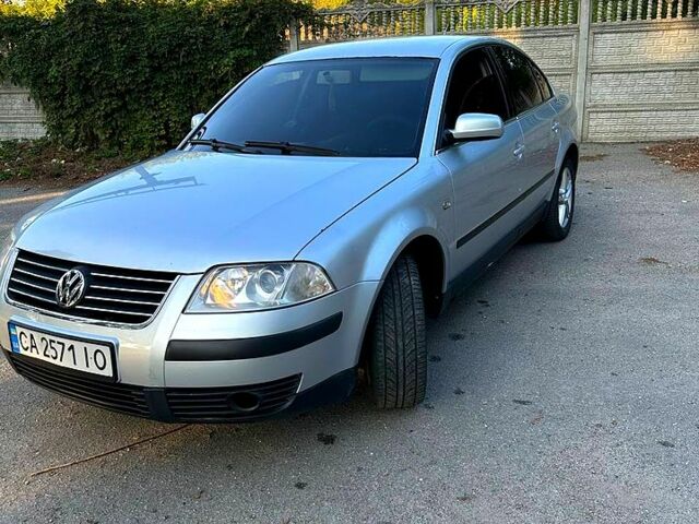 Серый Фольксваген Пассат, объемом двигателя 1.6 л и пробегом 206 тыс. км за 3800 $, фото 2 на Automoto.ua