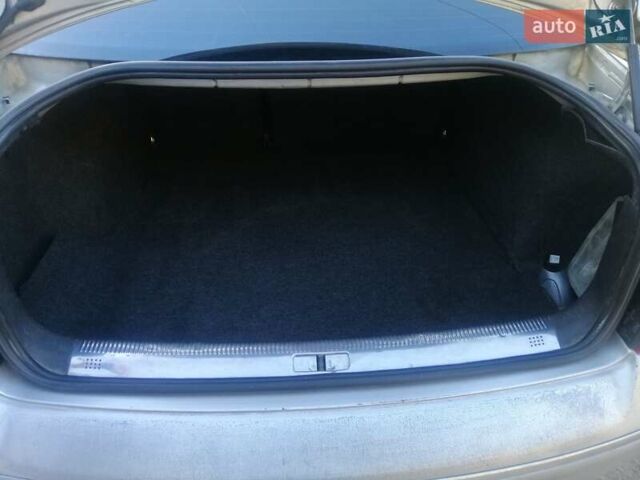 Серый Фольксваген Пассат, объемом двигателя 1.78 л и пробегом 315 тыс. км за 4000 $, фото 7 на Automoto.ua