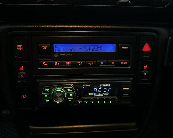 Серый Фольксваген Пассат, объемом двигателя 1.6 л и пробегом 286 тыс. км за 5200 $, фото 11 на Automoto.ua