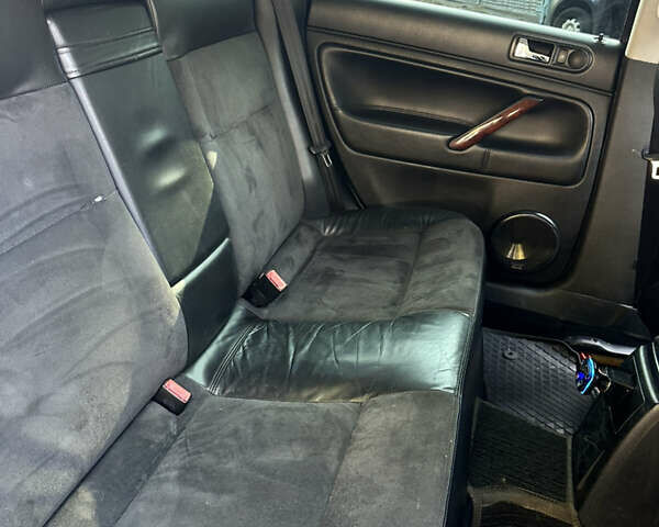 Серый Фольксваген Пассат, объемом двигателя 2.32 л и пробегом 388 тыс. км за 4650 $, фото 12 на Automoto.ua