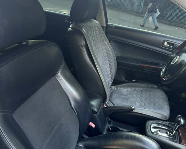 Серый Фольксваген Пассат, объемом двигателя 2.32 л и пробегом 388 тыс. км за 4650 $, фото 13 на Automoto.ua