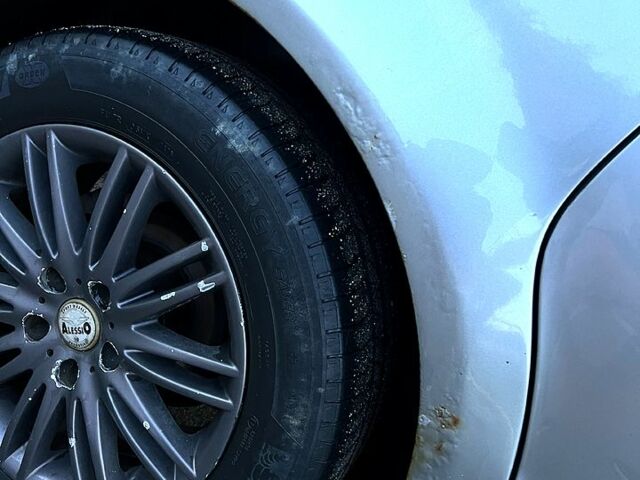 Сірий Фольксваген Пассат, об'ємом двигуна 1.8 л та пробігом 314 тис. км за 4600 $, фото 13 на Automoto.ua