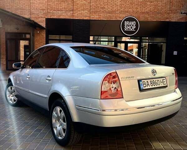 Серый Фольксваген Пассат, объемом двигателя 1.78 л и пробегом 330 тыс. км за 5400 $, фото 3 на Automoto.ua