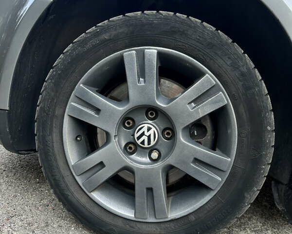 Серый Фольксваген Пассат, объемом двигателя 2.32 л и пробегом 388 тыс. км за 4650 $, фото 9 на Automoto.ua