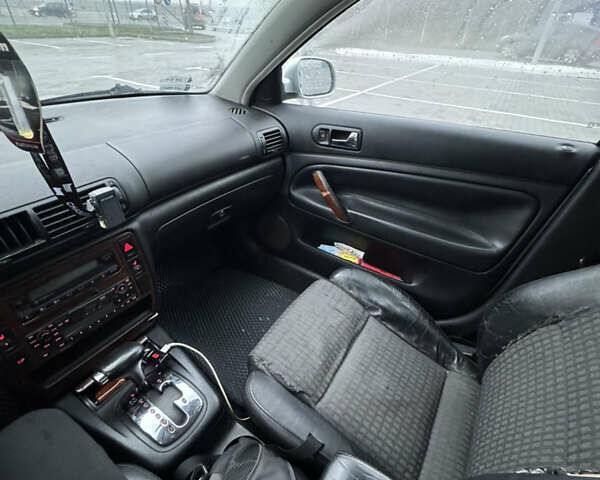 Сірий Фольксваген Пассат, об'ємом двигуна 1.9 л та пробігом 402 тис. км за 4200 $, фото 17 на Automoto.ua