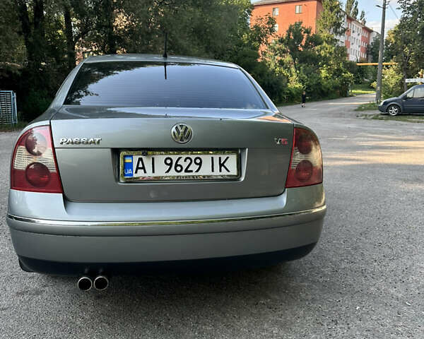 Серый Фольксваген Пассат, объемом двигателя 2.32 л и пробегом 388 тыс. км за 4650 $, фото 5 на Automoto.ua