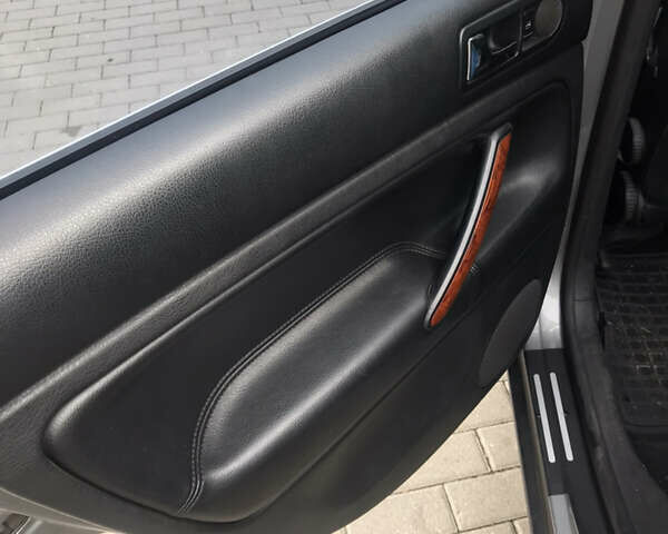 Серый Фольксваген Пассат, объемом двигателя 1.8 л и пробегом 273 тыс. км за 5200 $, фото 14 на Automoto.ua