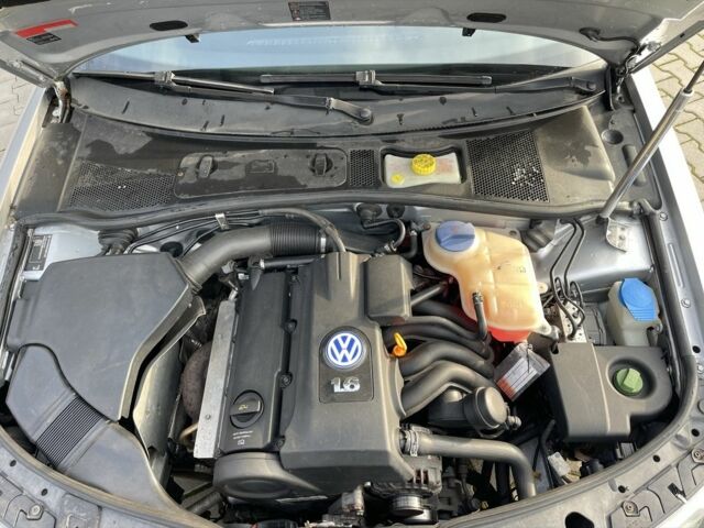 Серый Фольксваген Пассат, объемом двигателя 1.6 л и пробегом 228 тыс. км за 4999 $, фото 1 на Automoto.ua