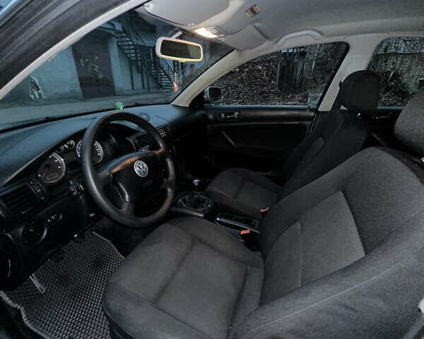 Серый Фольксваген Пассат, объемом двигателя 1.6 л и пробегом 286 тыс. км за 5200 $, фото 20 на Automoto.ua