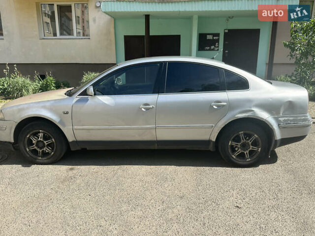 Серый Фольксваген Пассат, объемом двигателя 1.78 л и пробегом 250 тыс. км за 2800 $, фото 2 на Automoto.ua