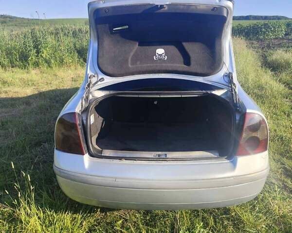 Серый Фольксваген Пассат, объемом двигателя 1.78 л и пробегом 277 тыс. км за 4200 $, фото 1 на Automoto.ua