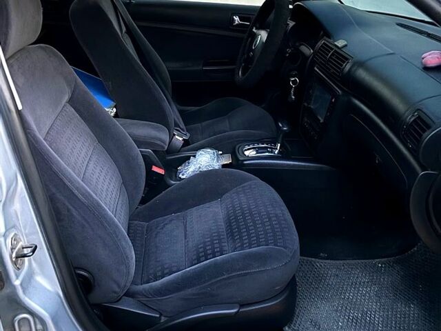 Сірий Фольксваген Пассат, об'ємом двигуна 1.8 л та пробігом 200 тис. км за 4500 $, фото 2 на Automoto.ua