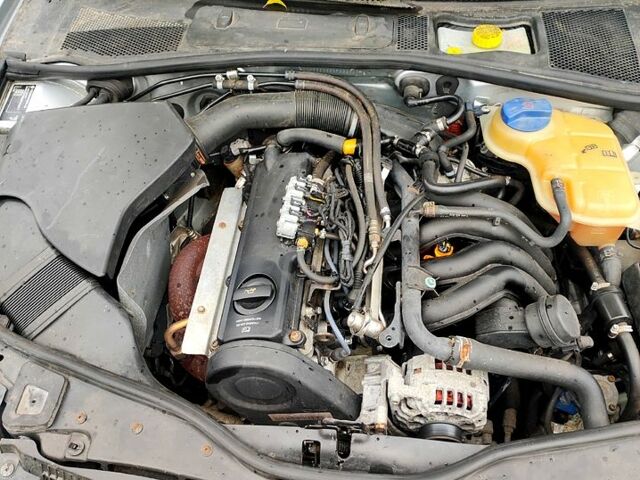 Серый Фольксваген Пассат, объемом двигателя 1.6 л и пробегом 351 тыс. км за 4500 $, фото 5 на Automoto.ua