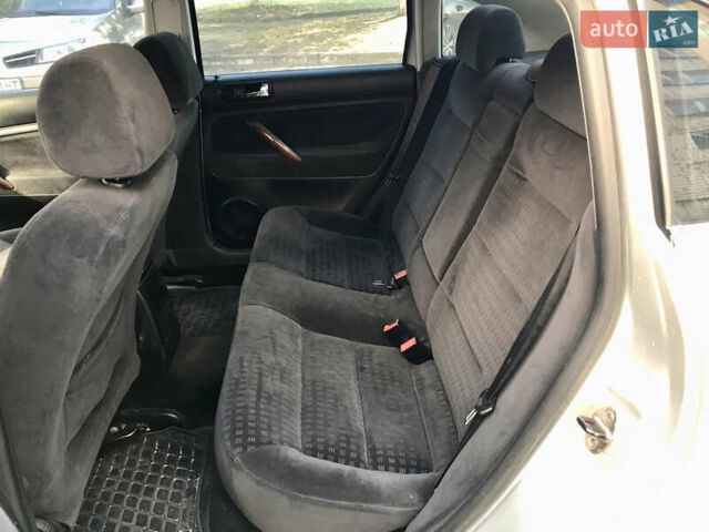 Серый Фольксваген Пассат, объемом двигателя 1.98 л и пробегом 355 тыс. км за 4000 $, фото 9 на Automoto.ua